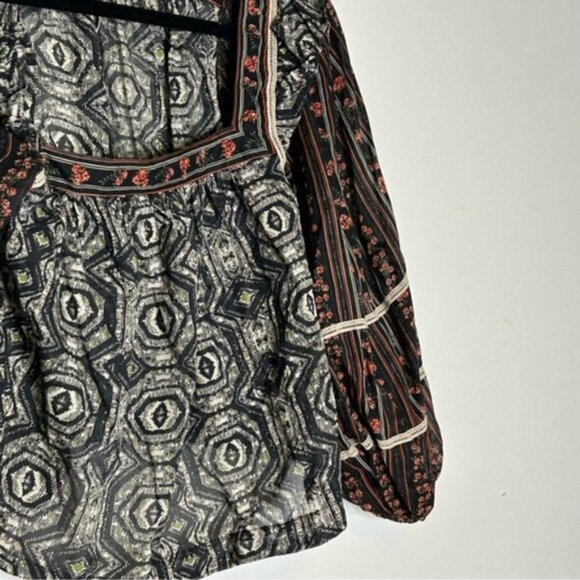 Free People Sz XS Mostly Meadow Bohemian Printed Puff Sleeves Blouse - Picture 5 of 11